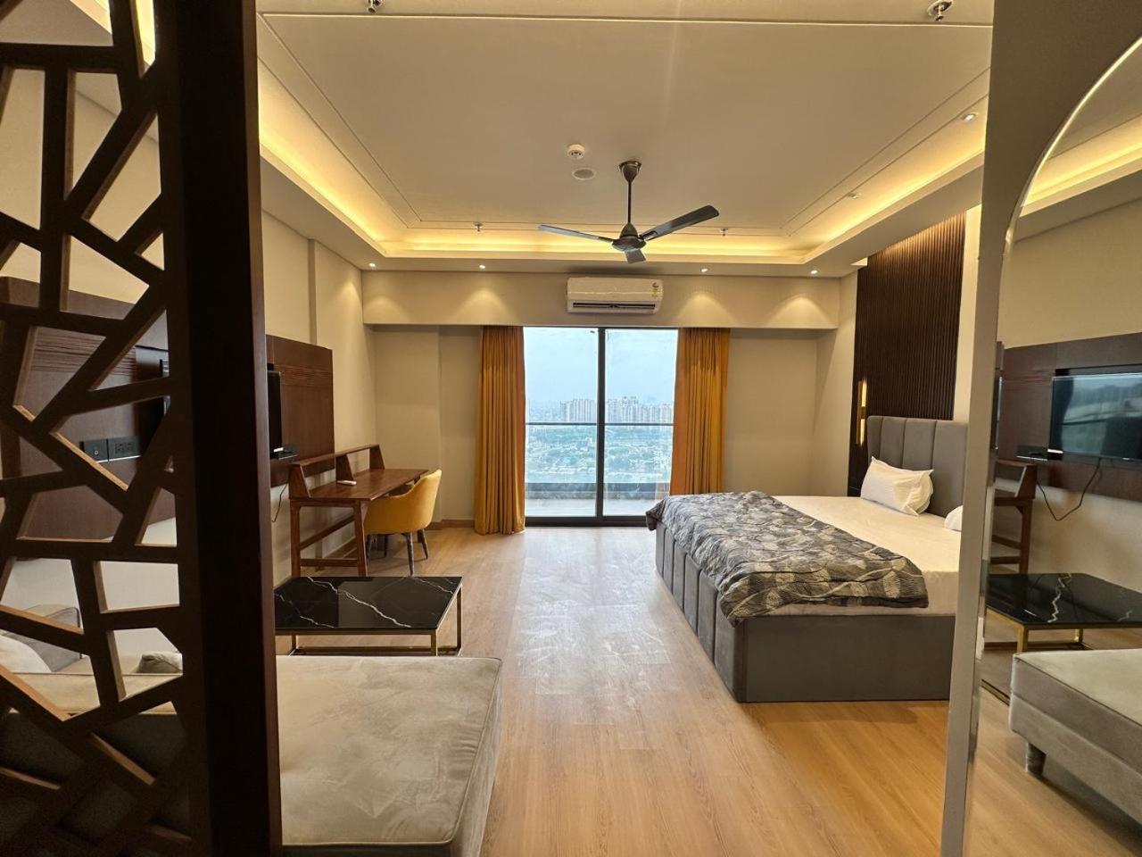 Urban Abodes Aparthotel Ghaziabad Bagian luar foto