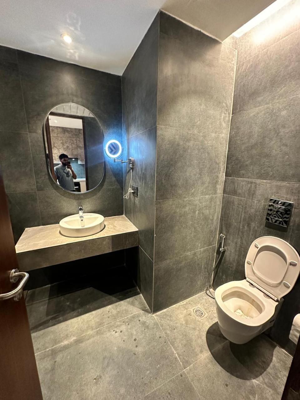 Urban Abodes Aparthotel Ghaziabad Bagian luar foto
